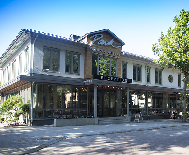 Fasaden av Park Alandia Hotell på Åland